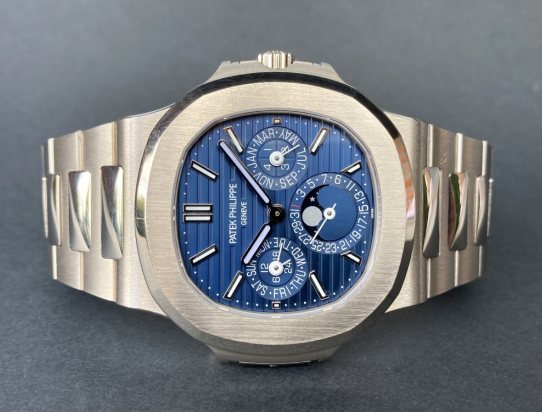 2021 Nautilus 5740 Full Set